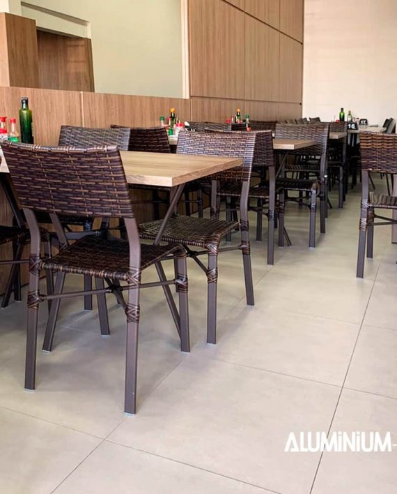 Cadeira Ibizza em aluminio pintado Fibra Sintética