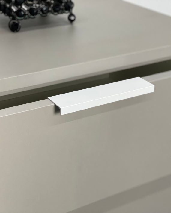 PUXADOR CLEAN RETO BRANCO